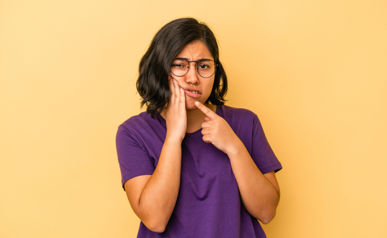 5 Everyday Habits That Harm Your Teeth